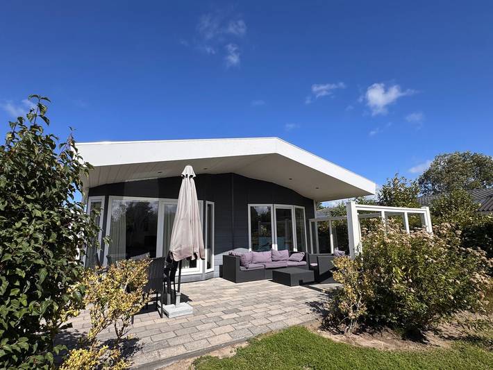 Vakantiehuis voor 6 personen, with Balkon/Terras and Terras as well as Tuin in Zeeland