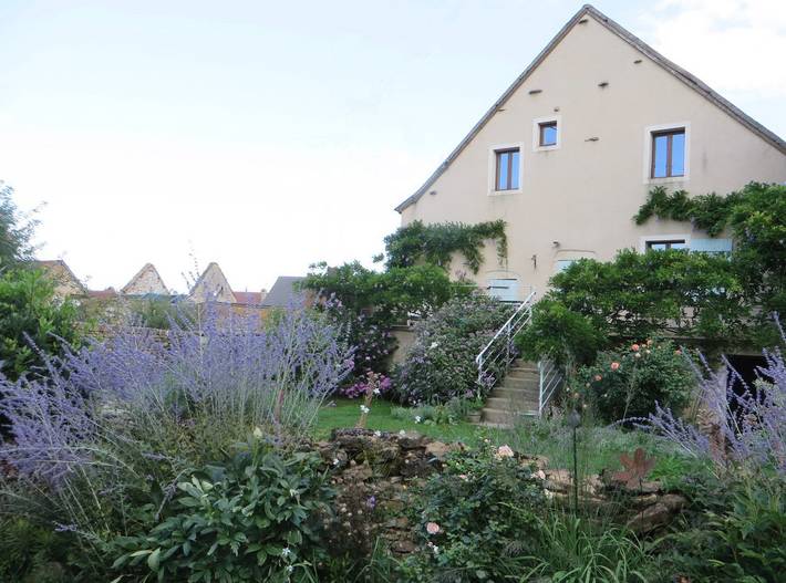 Gîte pour 4 personnes, avec balcon et jardin