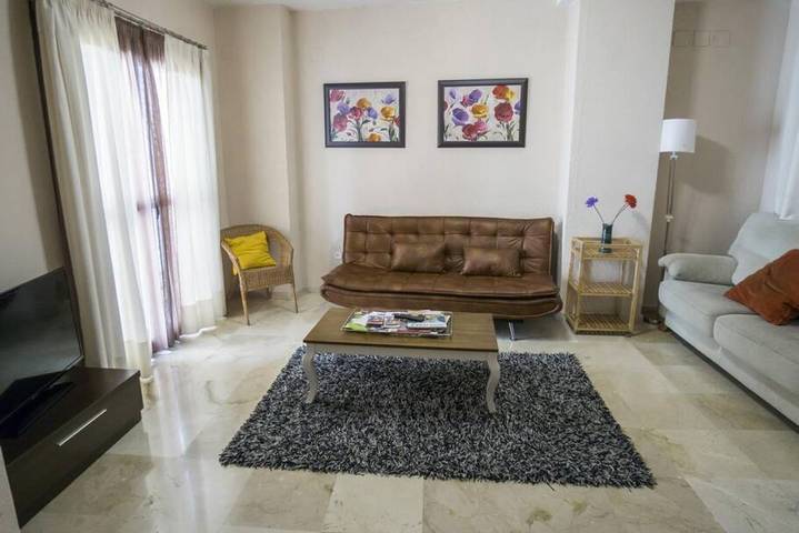 Apartamento entero, Rentalsevilla Apartamento en Santa Cruz - Parking in Casco Antiguo, Sevilla