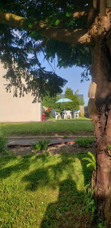 Gîte pour 4 personnes, avec vue et jardin à Henvic