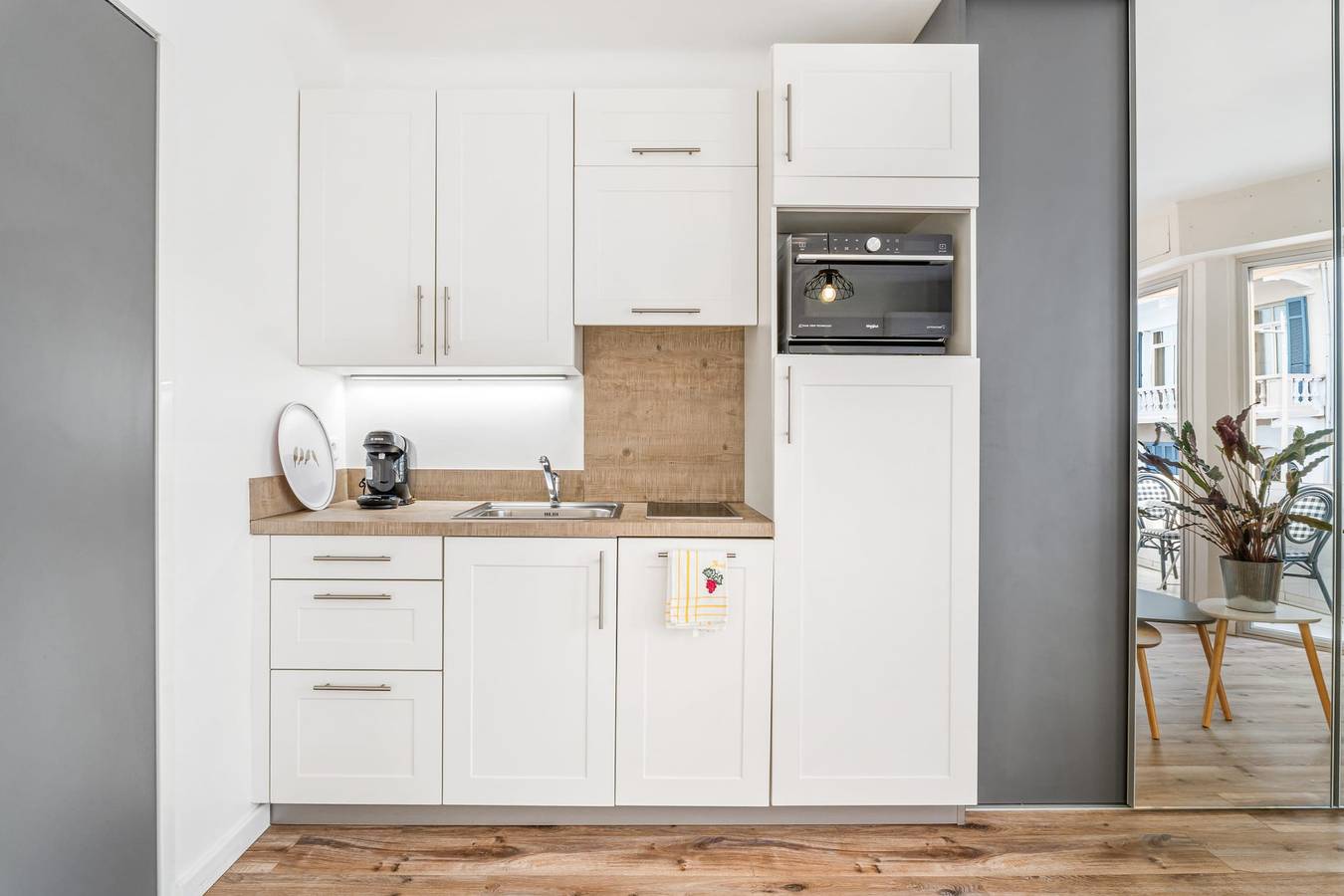 Geheel appartement, L'Antibes - Vue mer plage - Pet friendly in Antibes, Cannes regio
