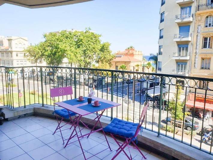 Gîte pour 4 personnes, avec vue ainsi que balcon et piscine dans Plage Magnan