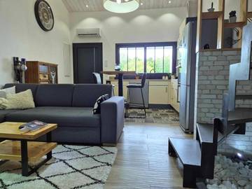 Gîte pour 3 personnes, avec terrasse à Saint-Xandre