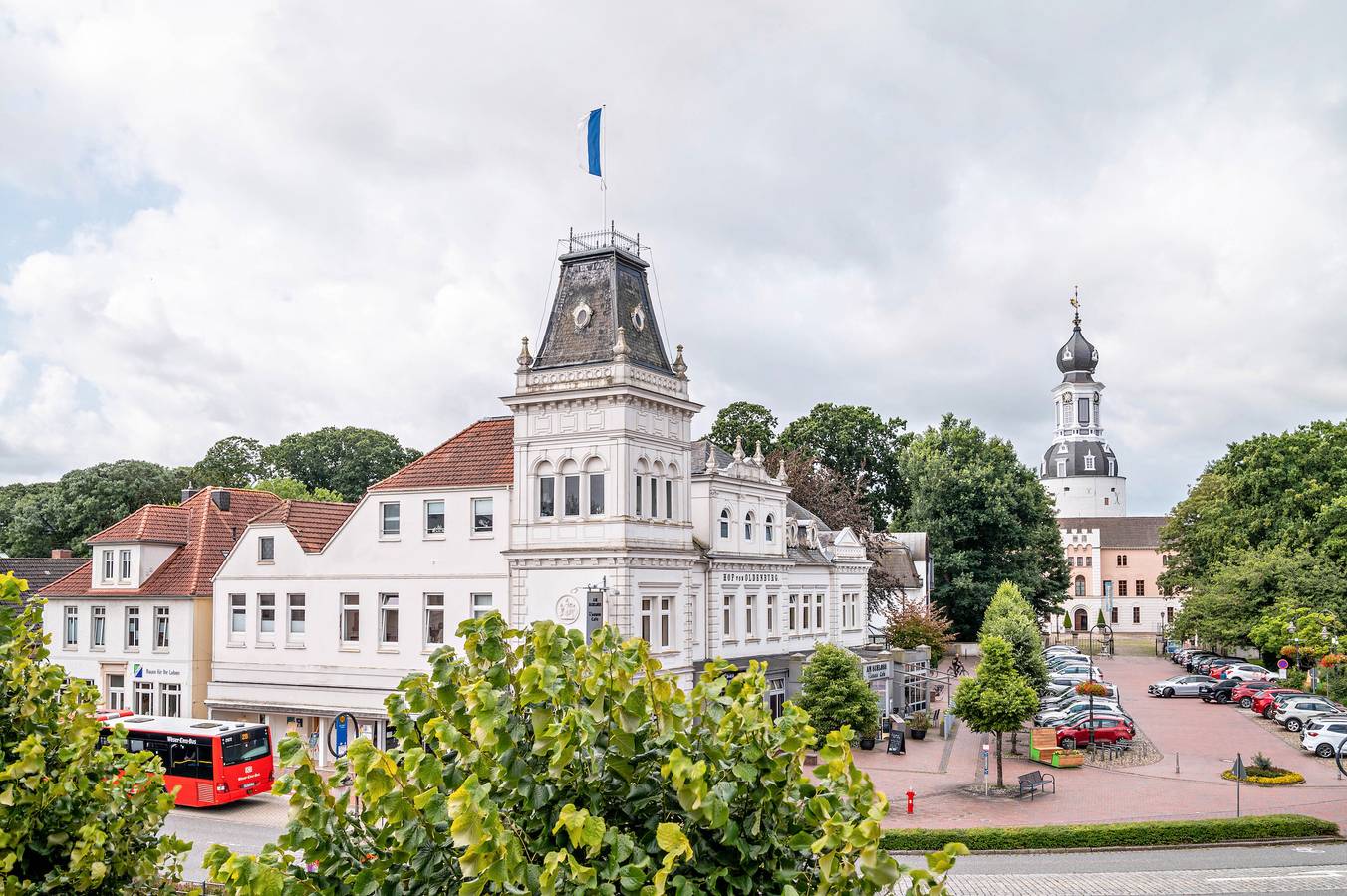 Ganze Wohnung, Ferienwohnung mit Blick auf das Jever Schloss in Jever, Südliche Nordseeküste