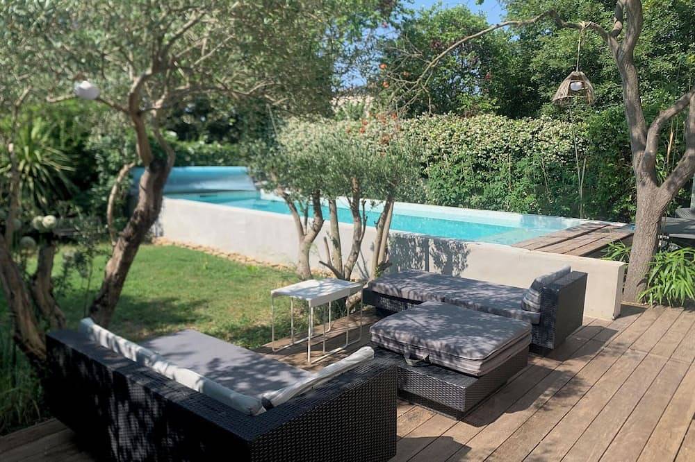 Charming family home + pool, quiet location between beaches (10 min), nature & town in Lattes, Côte d'Améthyste