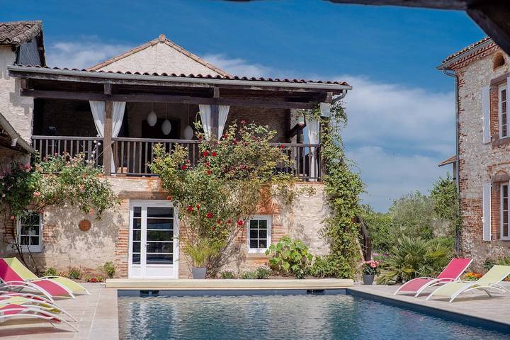 Chambre d’hôte pour 2 personnes, avec jardin et piscine