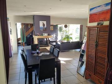 Gîte pour 6 personnes, avec jardin à Vayres