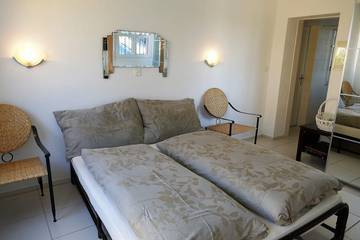 Chambre D’hôte pour 2 Personnes dans Vully-les-Lacs, Canton de Vaud, Photo 1