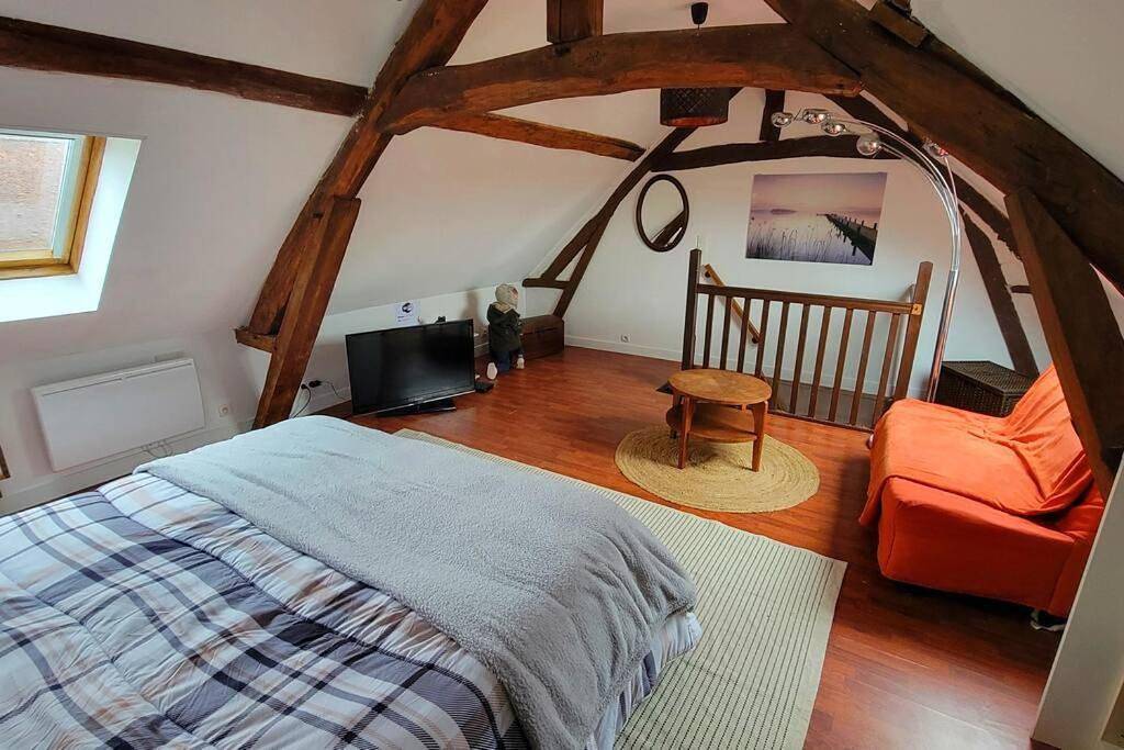 Appartement entier, Le Duplex in Monchy-Saint-Éloi, Oise