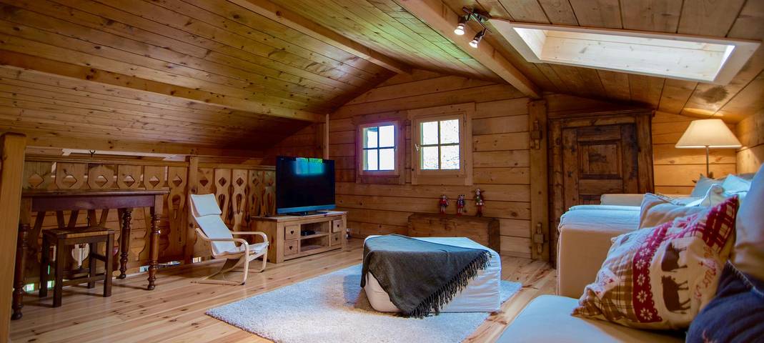 Chalet pour 8 personnes, avec terrasse ainsi que vue sur le lac et jardin sur le Lac d'Annecy - 2