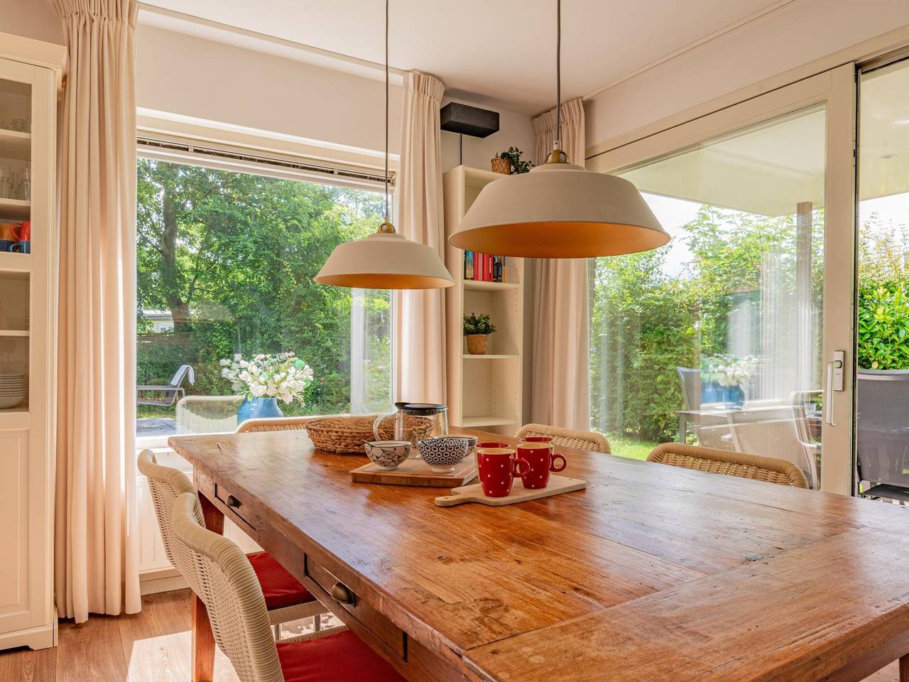 Strandbungalow mit herrlichem Garten & Terrasse in De Banjaard, Kamperland