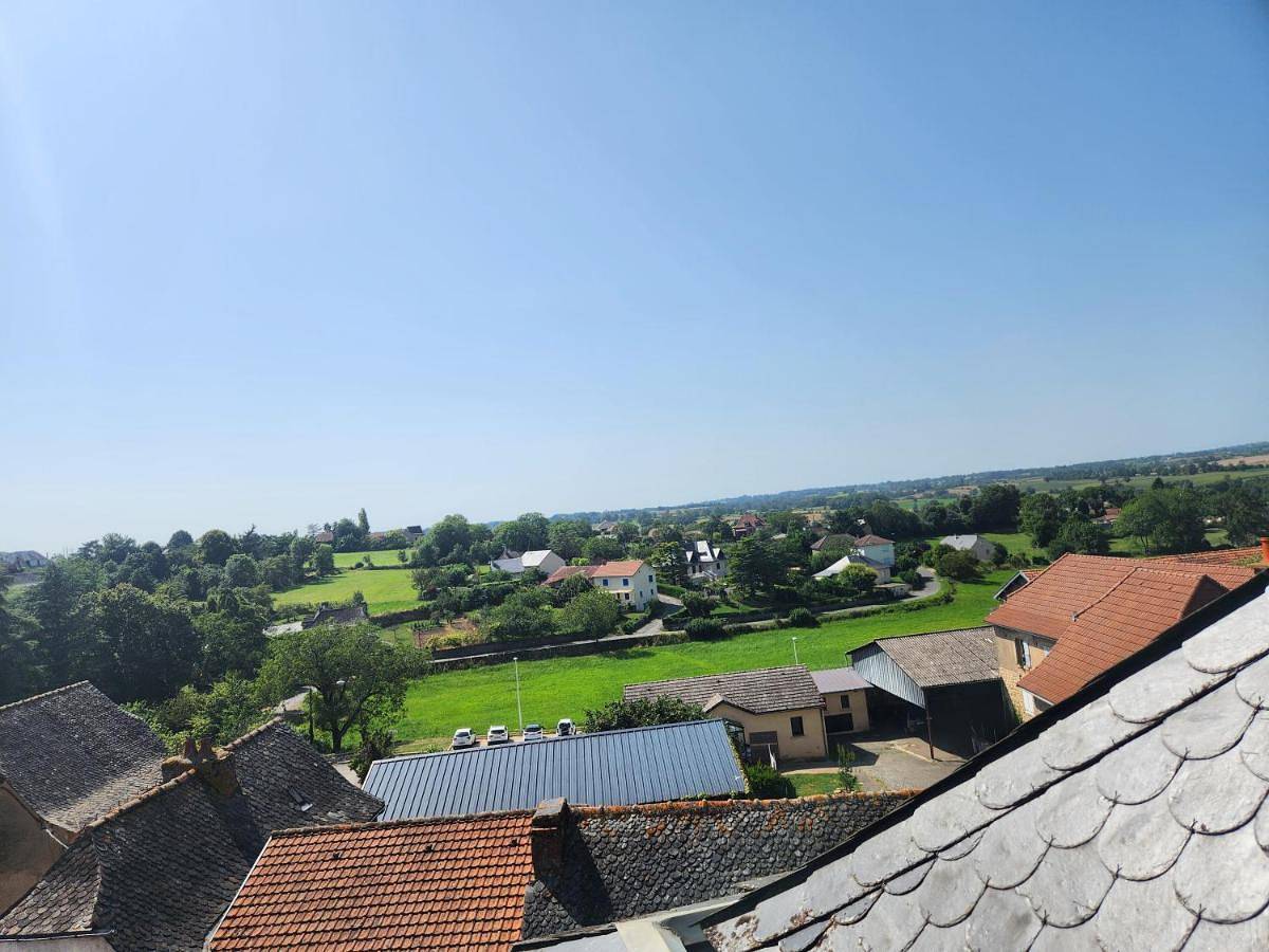 Appartement entier, One-Bedroom Apartment in Montbazens, Aveyron