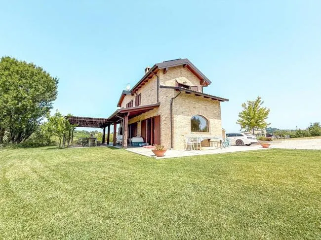 Villa per 6 persone, con giardino e piscina nonché panorama, con animali domestici - 1