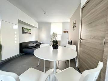 Location de vacances pour 6 personnes, avec terrasse dans Aéroport de Charleroi Bruxelles Sud Gosselies