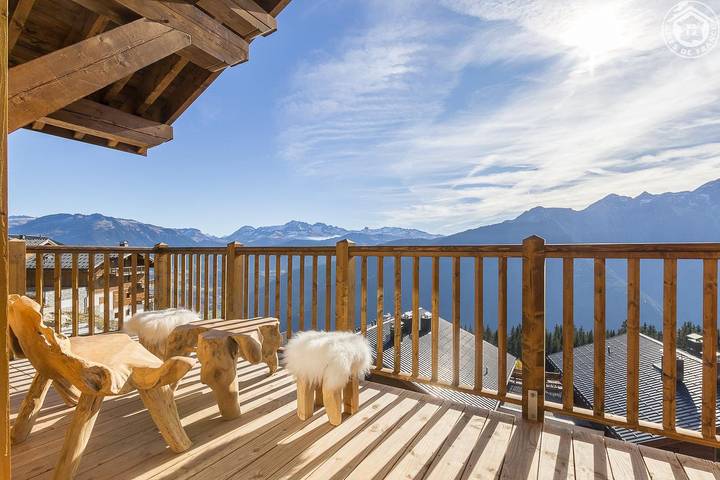 Gîte pour 8 personnes, avec Balcon ainsi que Terrasse et Piscine