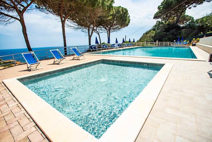 Ferienhaus für 2 Personen, mit Kinderpool und Garten sowie Ausblick und Pool in Porto Azzurro - 3