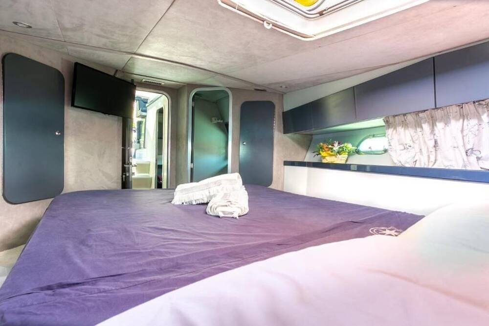Loveboatsuiterome 5 minutes from Fiumicino airport your love retreat in Fiumicino, Rom Provinz