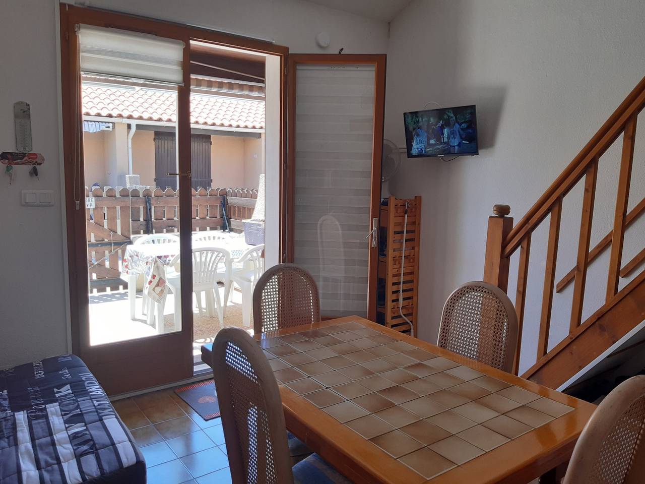 **Charmante Villa Climatisée 4P Face au Lac, Terrasse, Parking, 800m Plage, Proche Commerces** in Port Leucate, Leucate