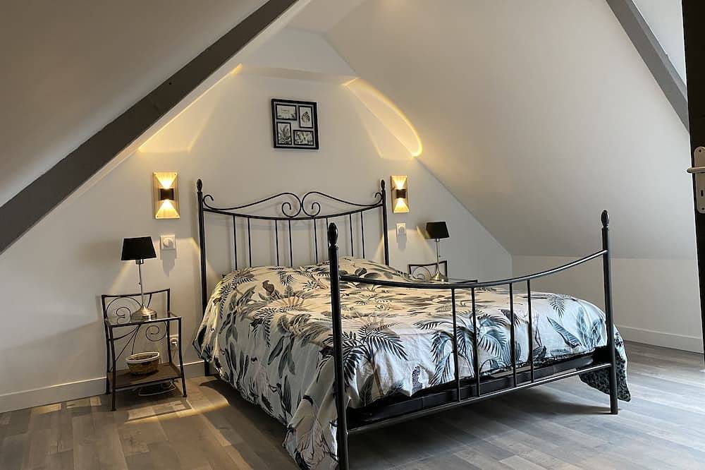 Belle Maison Avec Grand Jardin Proche St Malo in Miniac-Morvan, Région de Saint-Malo
