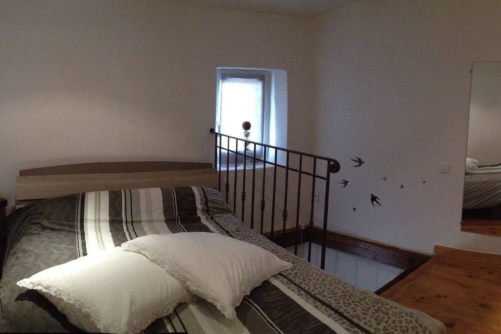 Appartement entier, Charmant petit appartement in Santa-Reparata-di-Balagna, Région de Calvi