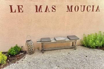 Location de vacances pour 10 personnes, avec terrasse et jardin à Mormoiron