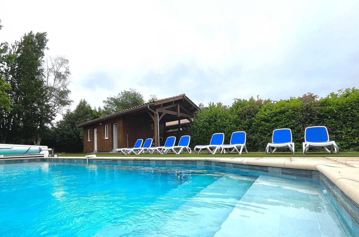 Villa spacieuse à Sainte-Eulalie-en-Born, terrasse, piscine privée in Sainte-Eulalie-en-Born, Côte d’Argent