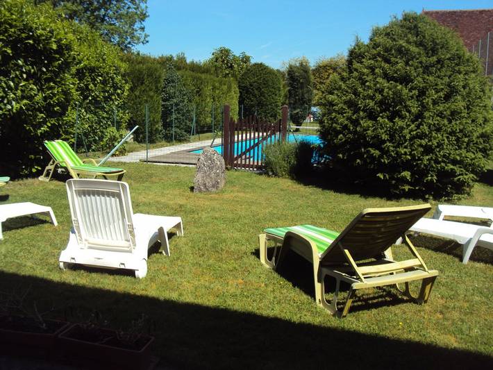 Chambre d’hôte pour 2 personnes, avec piscine et jardin dans le Jura - 2