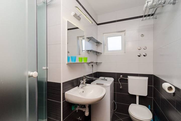 Ganze Wohnung, Corso Türkisblick, 1Br Apt mit Balkon und Meerblick in Mljet