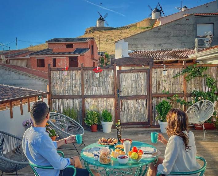Apartamento para 5 personas, con Terraza además de Piscina y Vistas en Consuegra