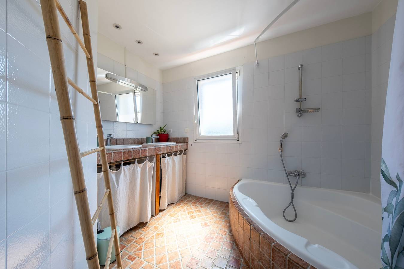 Appartement entier, Lumière Toulousaine - Duplex climatisé in Minimes-Barrière de Paris (Toulouse), Toulouse