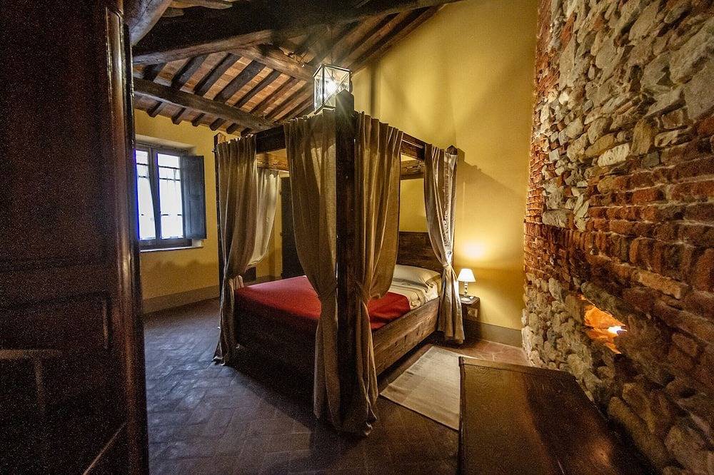 Ganze Wohnung, Apt. La Torre - Mittelalterliches Apartmentresort \"Manor of Brunelleschi\" in Vicopisano, Pisa Provinz