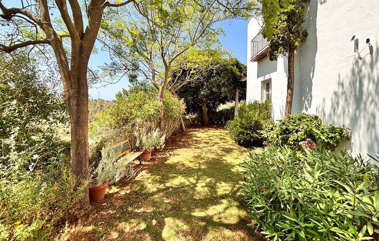 Appartement moderne d'une chambre avec piscine et terrasse près d'El Madronal in Los Arqueros Golf and Country Club, Benahavís