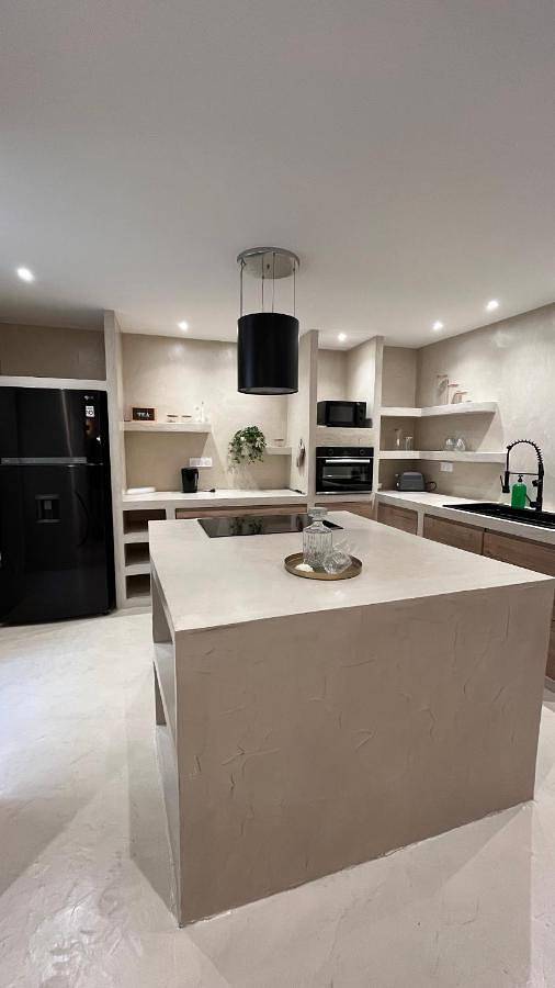 Five-Bedroom House in Valréas, Enclave de Valreas