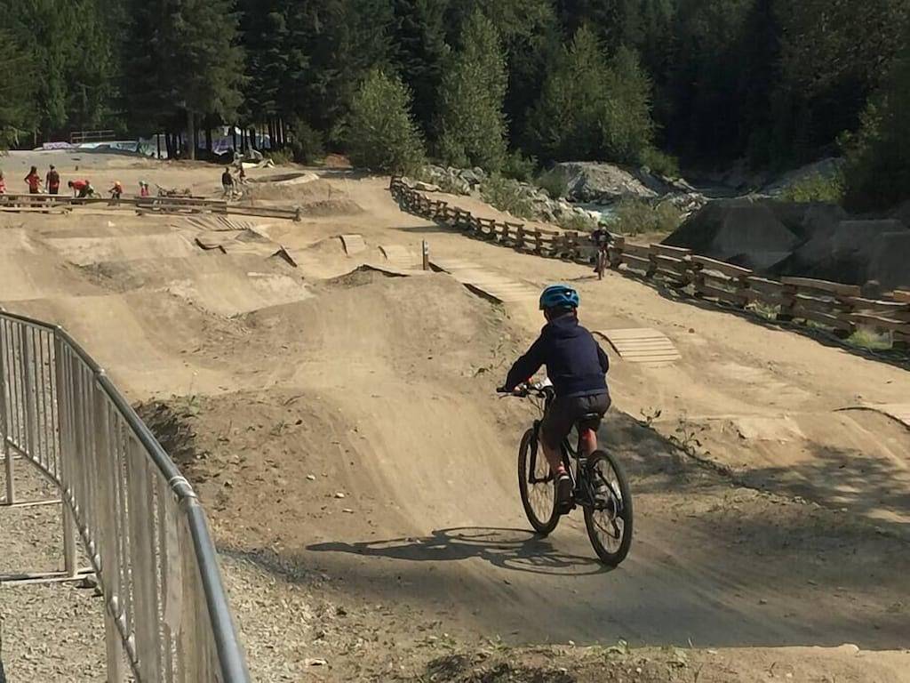 Ganze Wohnung, Peowhistler-1 Bdrm + Sofabed mtn view in Deerlodge in Whistler, Whistler Blackcomb