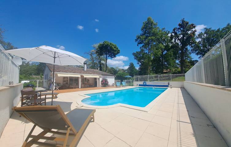 Gîte pour 5 personnes, avec Piscine à Écuras - 4