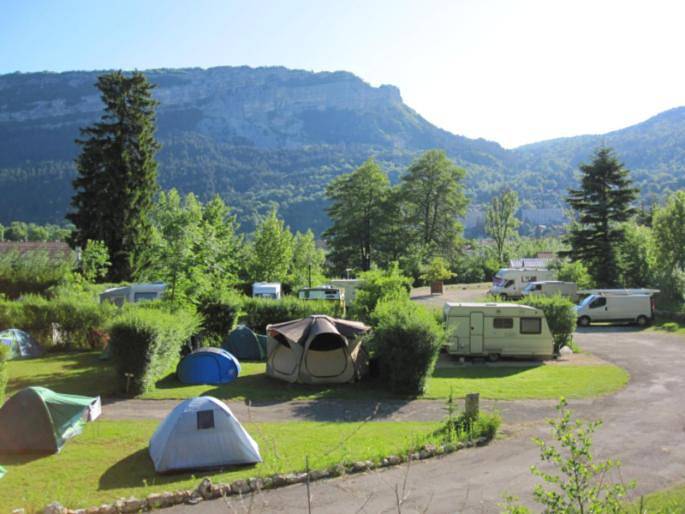 Camping pour 6 personnes, avec vue ainsi que terrasse et jardin