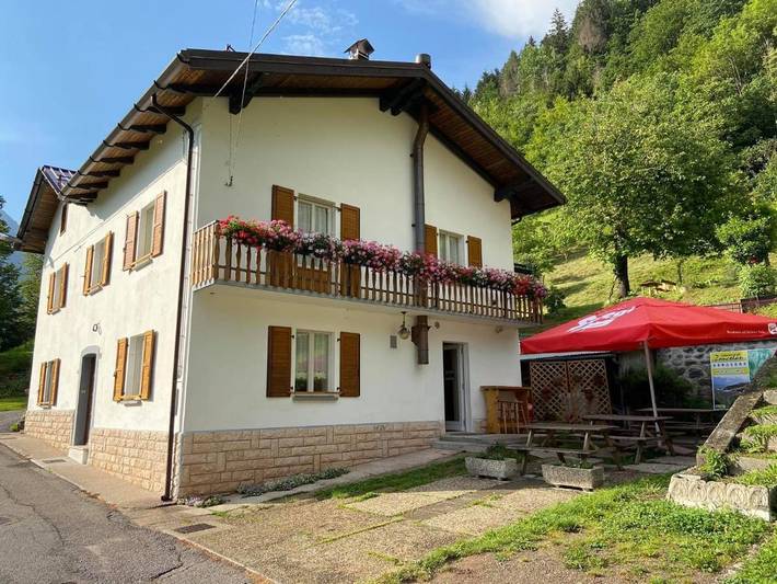 Hôtel pour 2 personnes, avec Balcon et Terrasse ainsi que Jardin et Vue à Paluzza