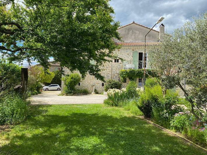 Gîte pour 4 personnes, avec Piscine à Grospierres - 3