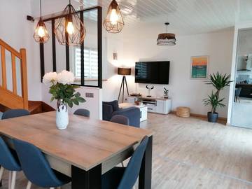 Location de vacances pour 8 personnes, avec jardin à Mahalon