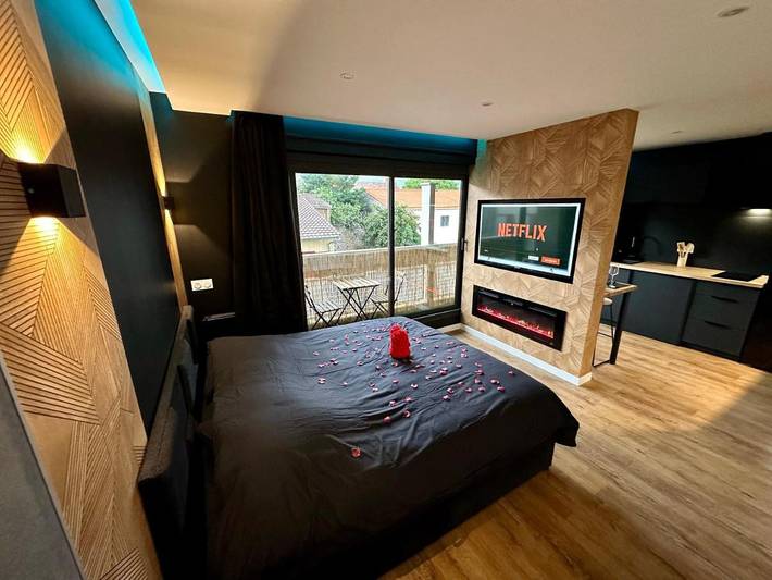 Gîte pour 2 personnes, avec jacuzzi et balcon à Clermont-Ferrand - 4