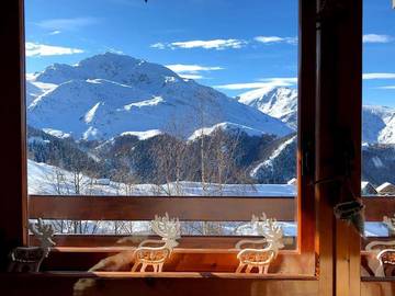 Gîte pour 3 personnes, avec piscine et vue ainsi que terrasse et jardin, animaux acceptés à Prato Nevoso