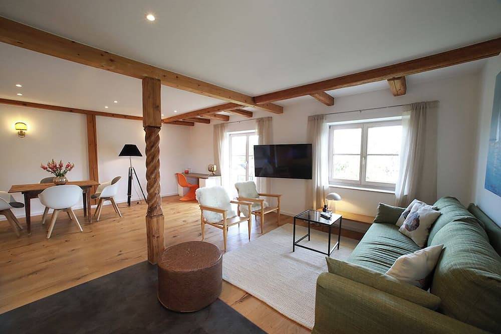 Ganze Wohnung, Beim Wehnerbauer -  Mara Zauberhaftes Ferienapartment in Seenähe in Utting, Ammersee