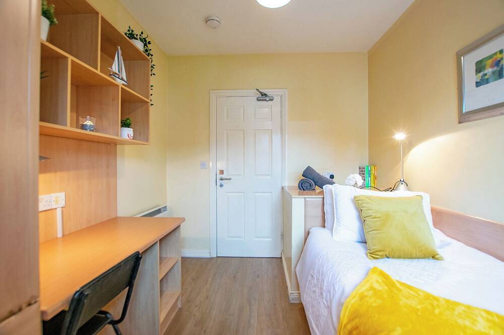 Central 4-Bedroom Home, Galway in Galway, County Galway