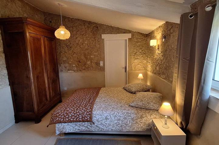 Appartement entier, Loue dans Mas Provençal au cœur du Luberon, appartement 2 Pièces in Pertuis, Parc naturel régional du Luberon