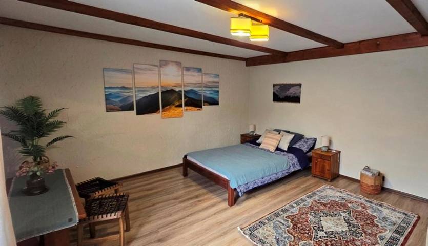 Apartament wakacyjny dla 5 osób, z jacuzzi i ogród w Smerek