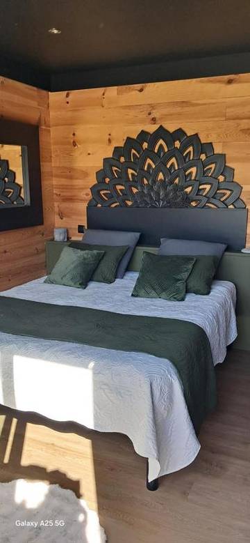 Gîte pour 2 personnes, avec terrasse à Médis