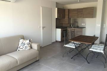 Gîte pour 2 personnes, avec jardin et terrasse à Martigues