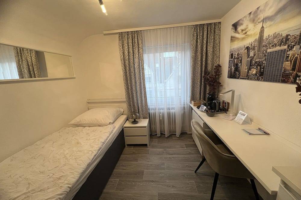 Ganze Wohnung, Schönes Zimmer mit externem Bad - nähe Donautal - ideal für Geschäftsreisen in Ulm, Schwaben