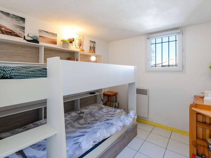 Pavillon climatisé avec Wifi, piscine, tennis et parking, à quelques minutes de la plage in Saint Pierre la Mer, Fleury