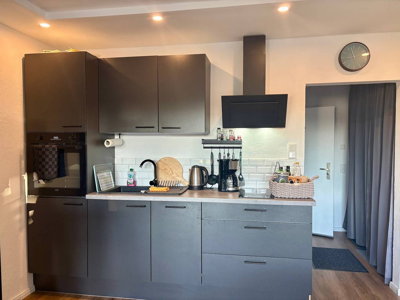 Entire apartment, Apartment "Where Business and Relaxing Meet" with Terrace, Garden & Wi-Fi in Bad Salzuflen, Kreis Lippe